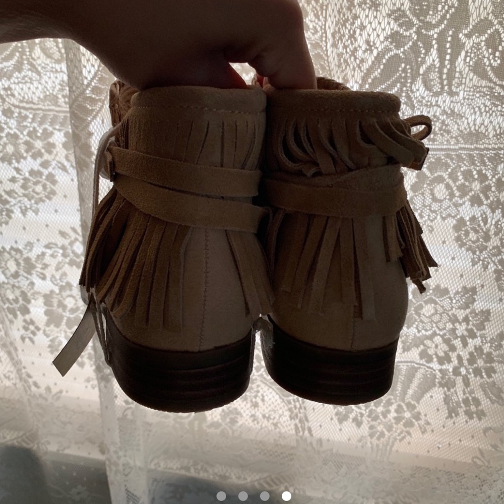 booties - Picture 4 of 4